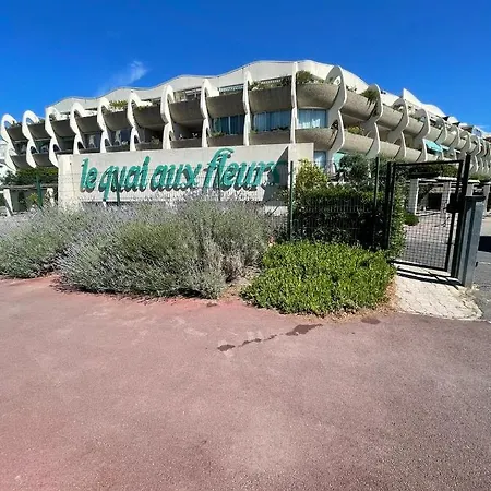 Vue Port, Belle Terrasse, Piscine Appartement *